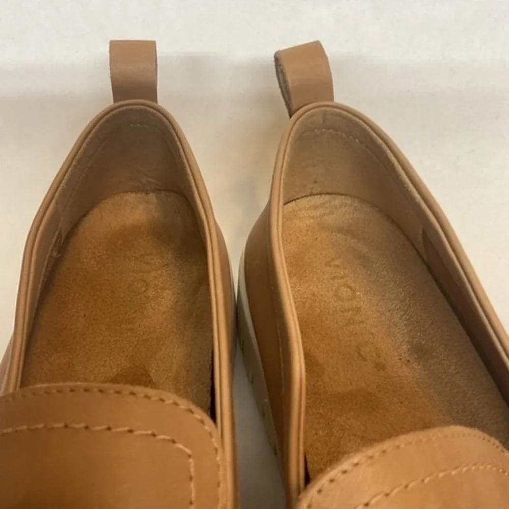 Vionic uptown camel
